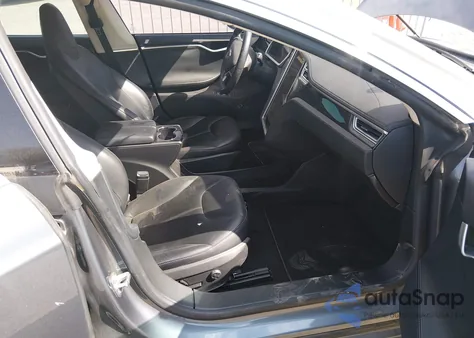 2014 Tesla Model S P85 z USA, uszkodzony, nr VIN 5YJSA1H14EFP35789